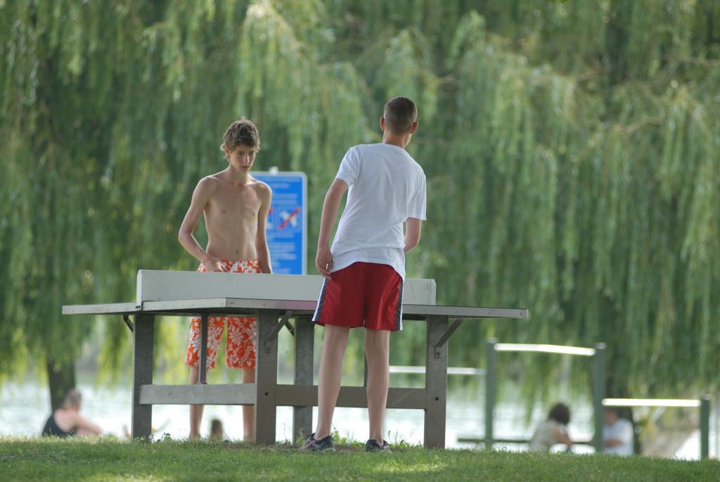 Vakantiepark De Groene Heuvels Ewijk Buitenkant foto